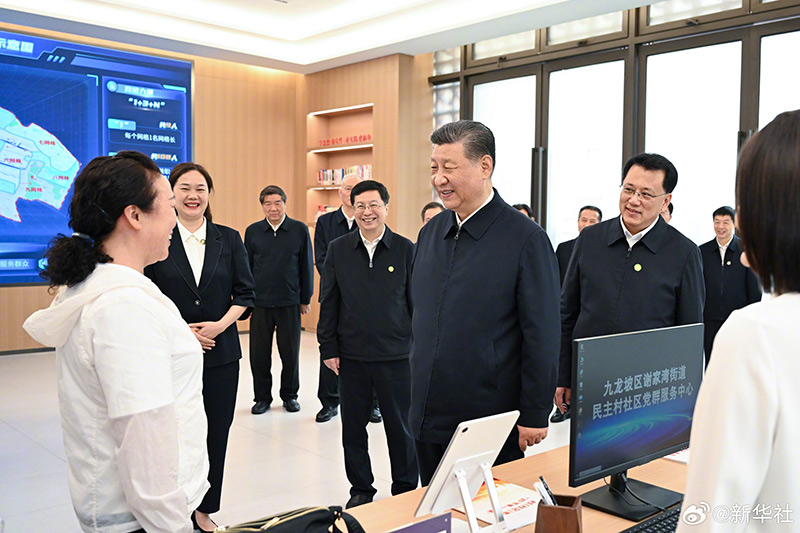 習近平深入社區(qū)了解基層減負情況「相關圖片」