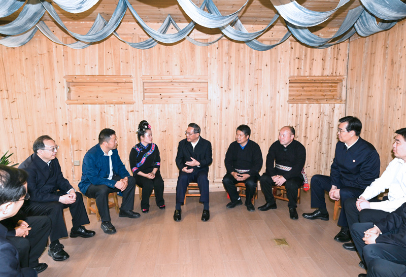 李強在貴州調(diào)研時強調(diào)
毫不放松抓好各項政策舉措落實
扎實有效鞏固拓展脫貧攻堅成果「相關圖片」